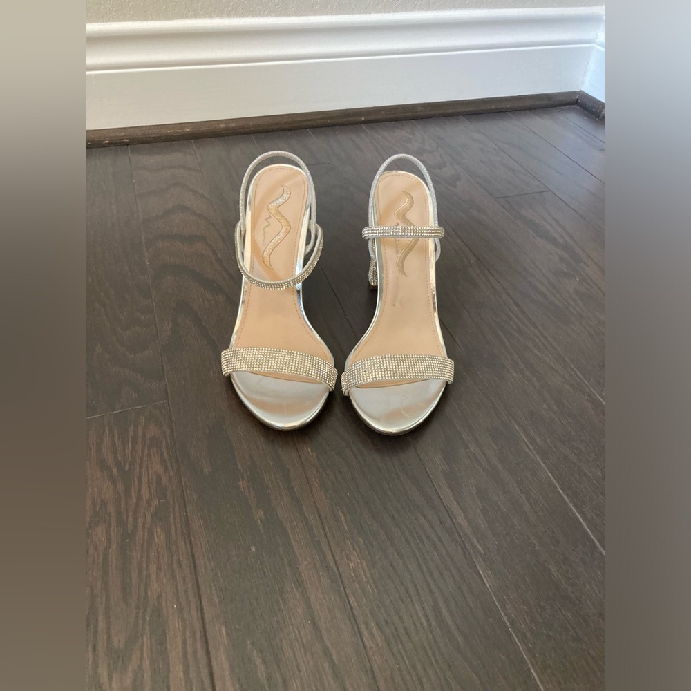 Flash Sale - Picture 2 of 3